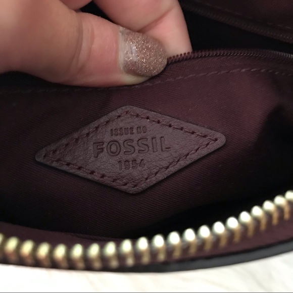 Fossil Burgundy Leather Purse with Brown Strap - Picture 7 of 9